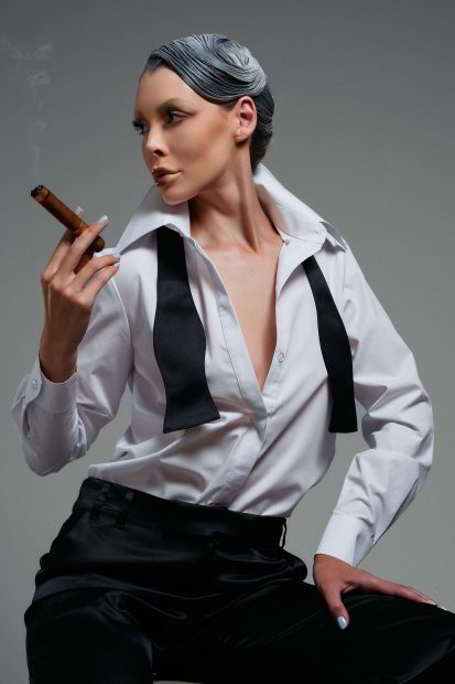 Carlott <p> Shirt with black open bow tie