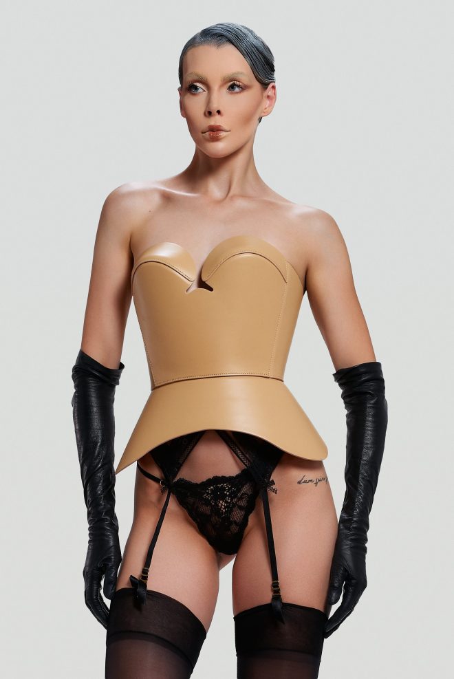 DeLauer1_Beige_mainn