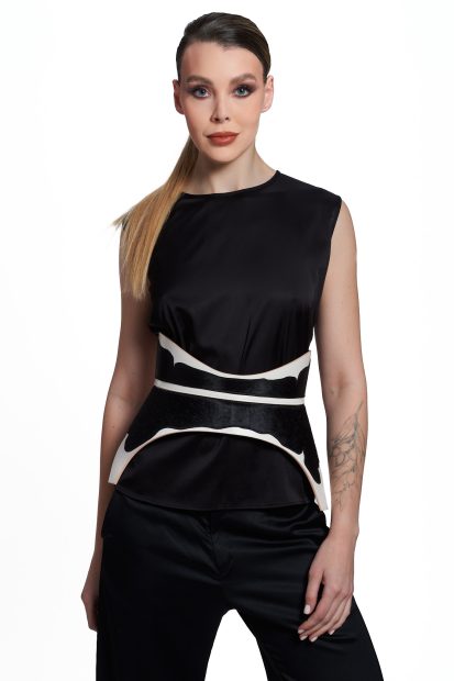 Port_White_Blk_Pony_5